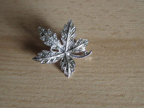 Broche en forme de feuille 4 Le Crès (34)