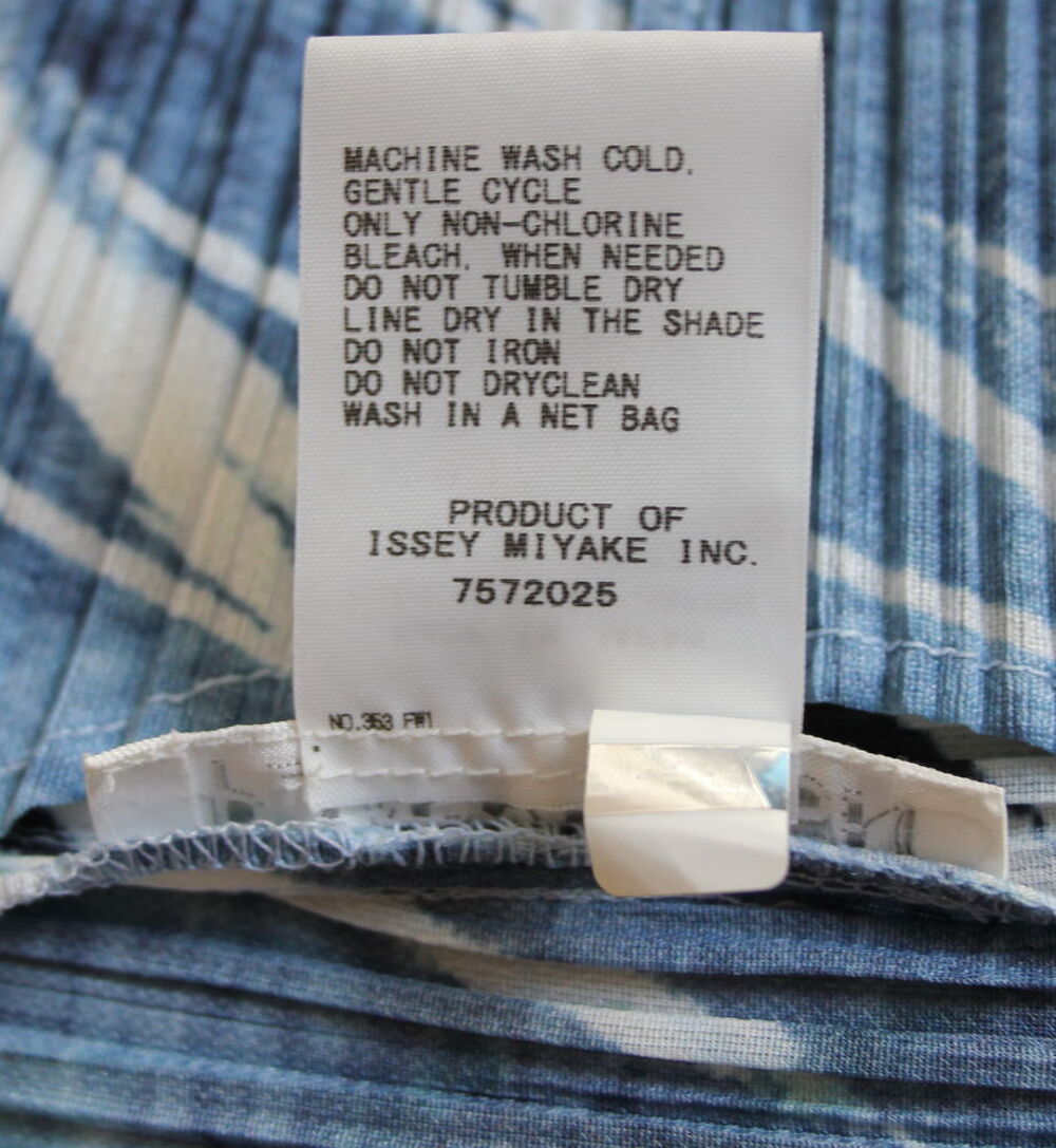 Robe bleu sans manches PLEATS PLEASE - ISSEY MIYAKE T.3 Vêtements