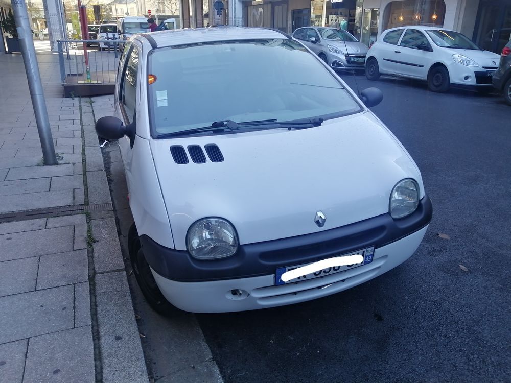 Renault Twingo soci&eacute;t&eacute; Sports