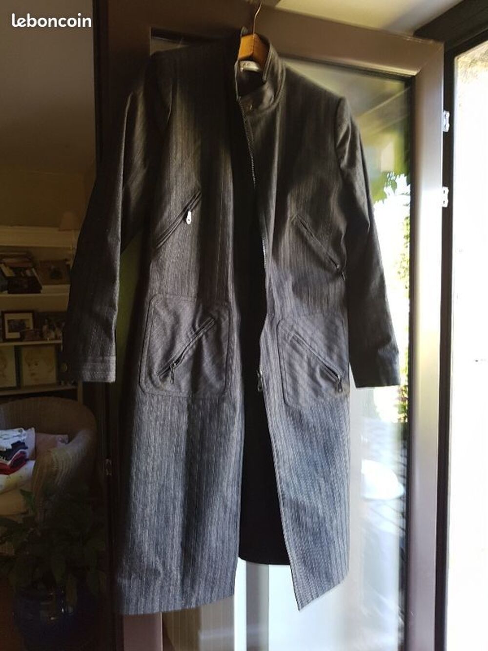 Manteau, doubl&eacute;, l&eacute;ger gris, de bonne qualit&eacute;, vintage Vtements