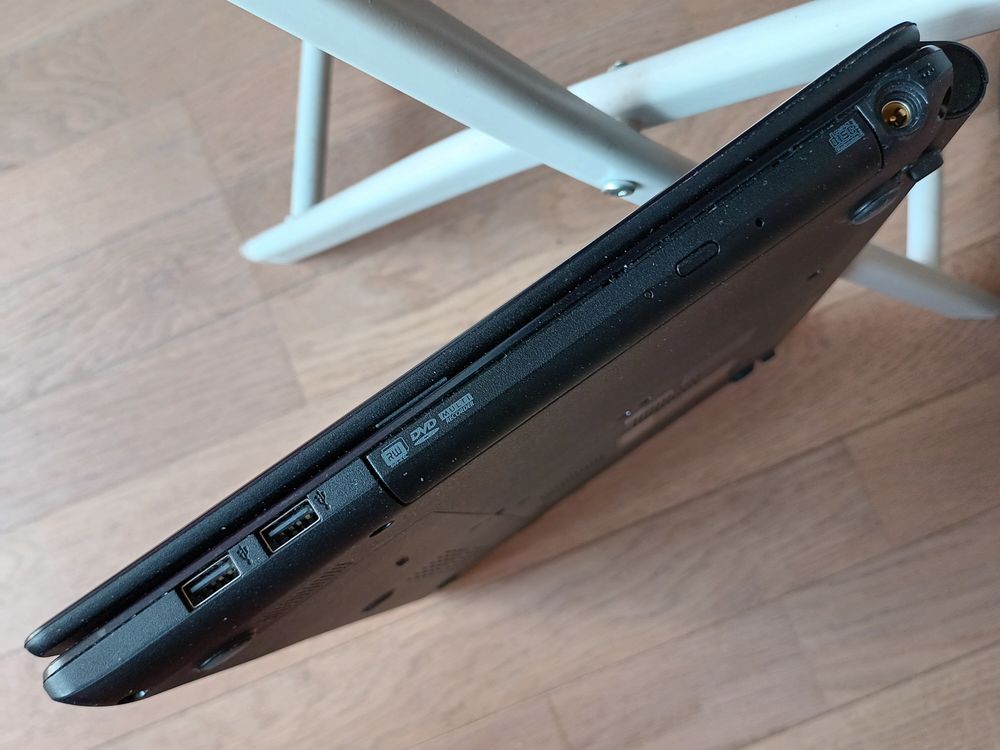 Ordinateur portable ACER + micro cha&icirc;ne st&eacute;r&eacute;o SONY. Matériel informatique