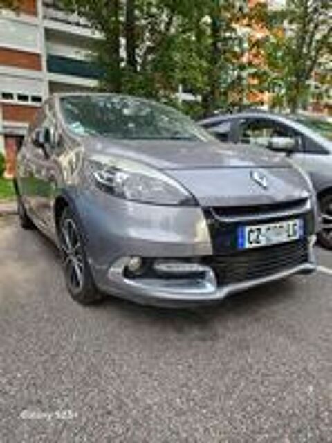 Grand Sc&eacute;nic III Grand Sc&eacute;nic dCi 130 Energy FAP eco2 Bose 5 pl 2013 occasion 78130 Les Mureaux