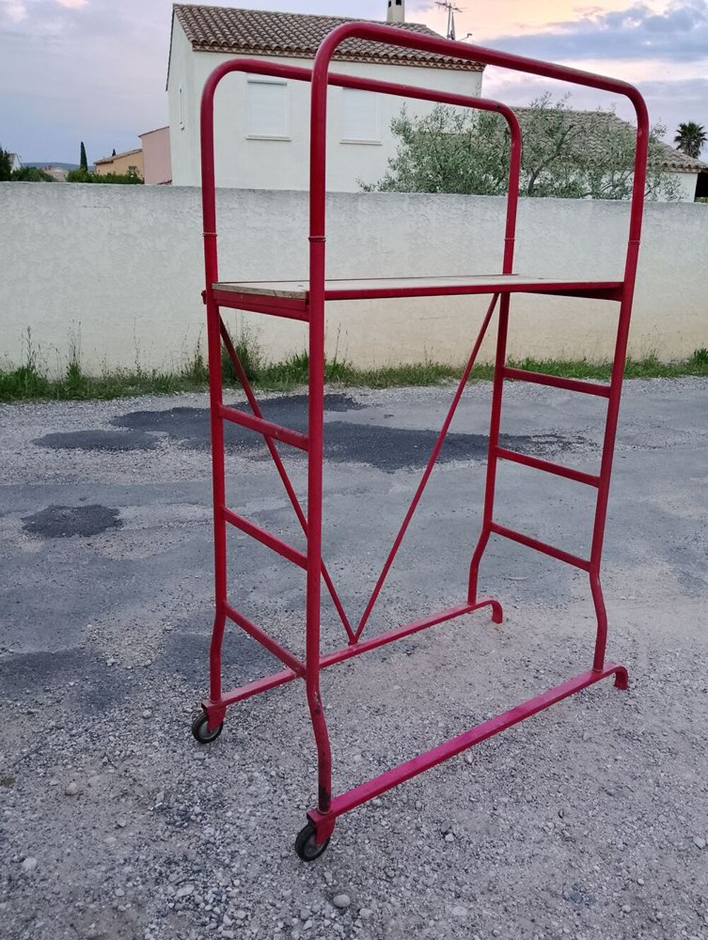 &eacute;chafaudage roulant plateau bois structure tubulaire acier Bricolage
