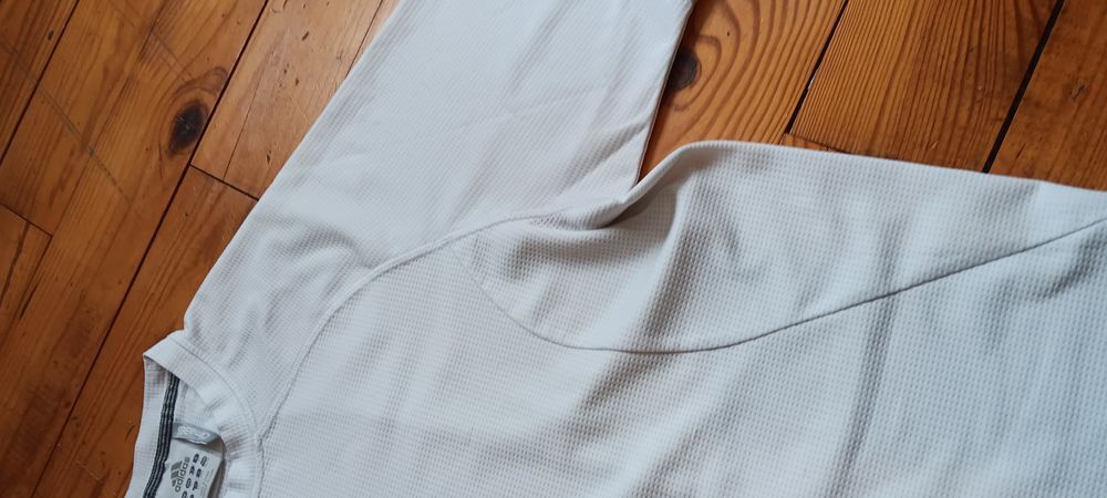 Lot t shirt homme et pantacourt homme Vêtements