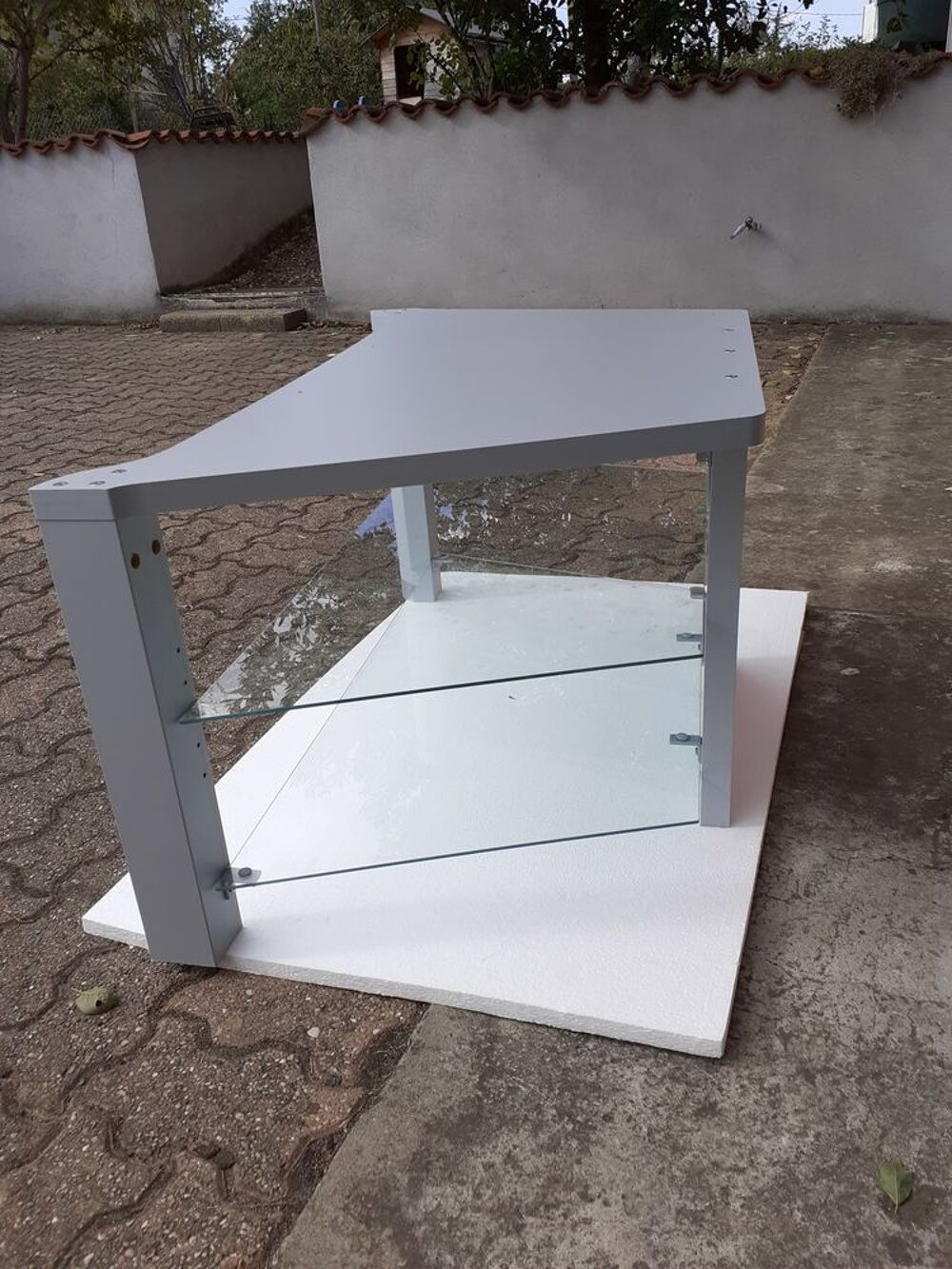 Table pour t&eacute;l&eacute;viseur et box Meubles