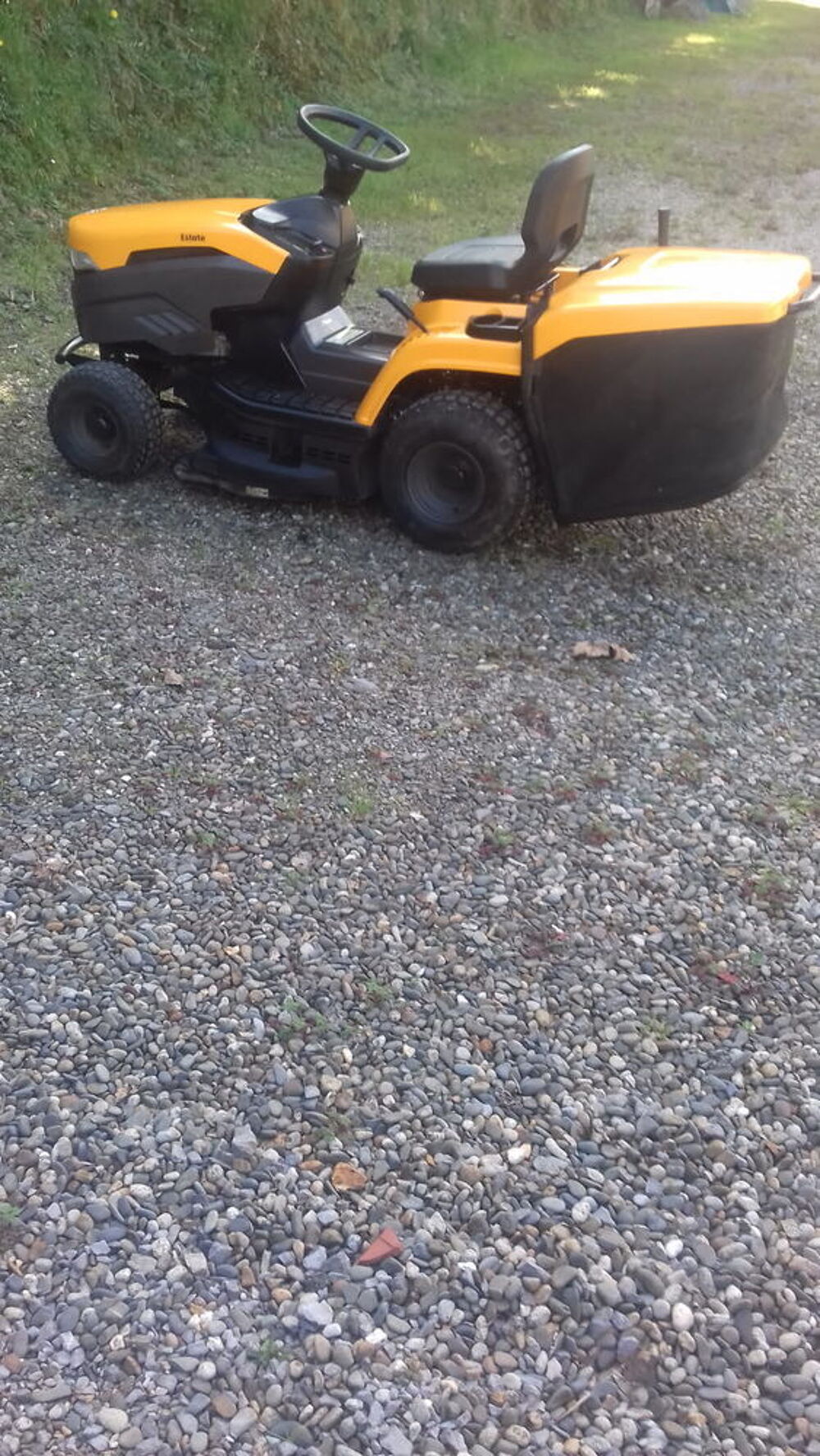 TONDEUSE AUTOPORTEE EJECTION ARRIERE STIGA 432 M3 Jardin