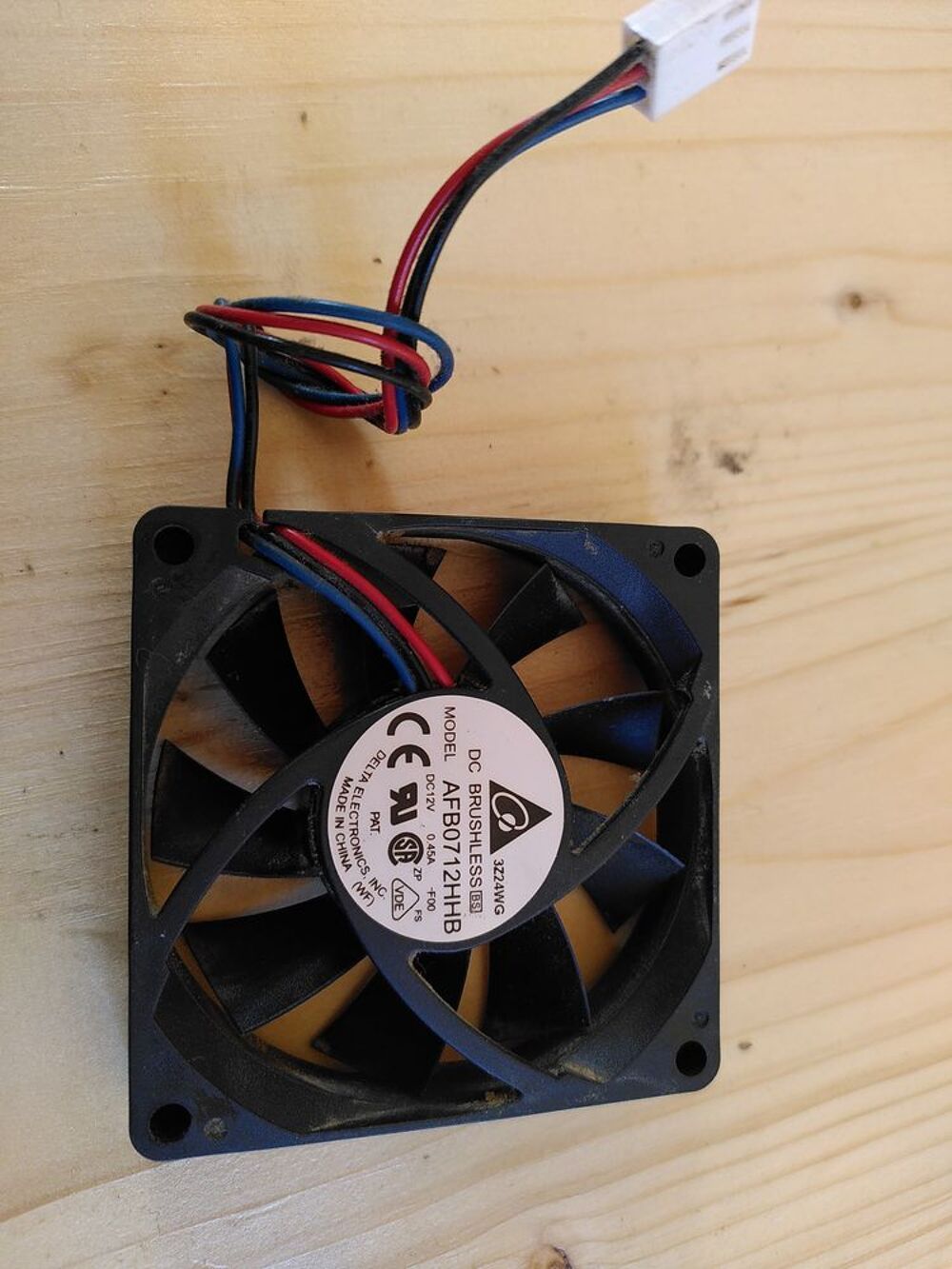 Ventilateur Delta AFB0712HHB-F00 70mm 12V Matériel informatique