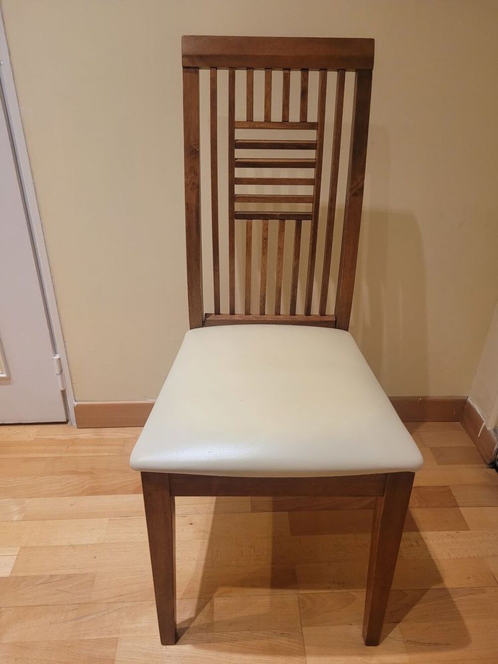 Ensemble de meubles de salle &agrave; manger bois de couleur marron Meubles