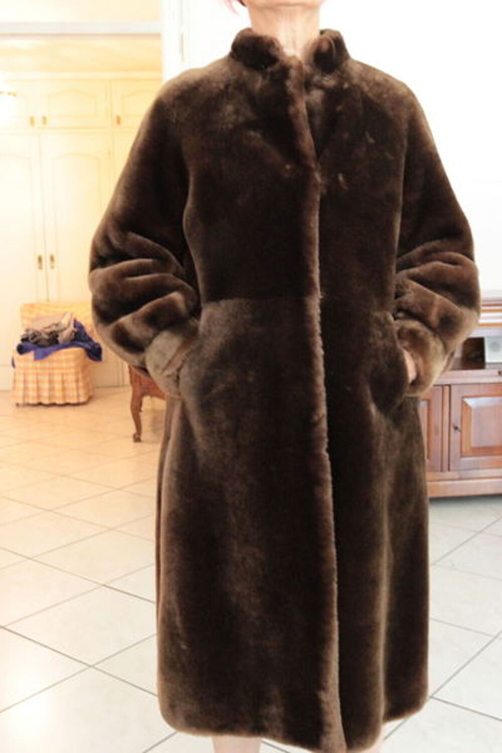 Beau manteau en mouton dor&eacute; Vêtements
