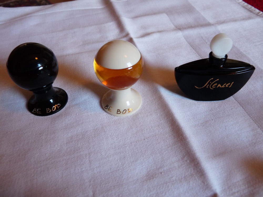 Flacons de parfums miniatures 