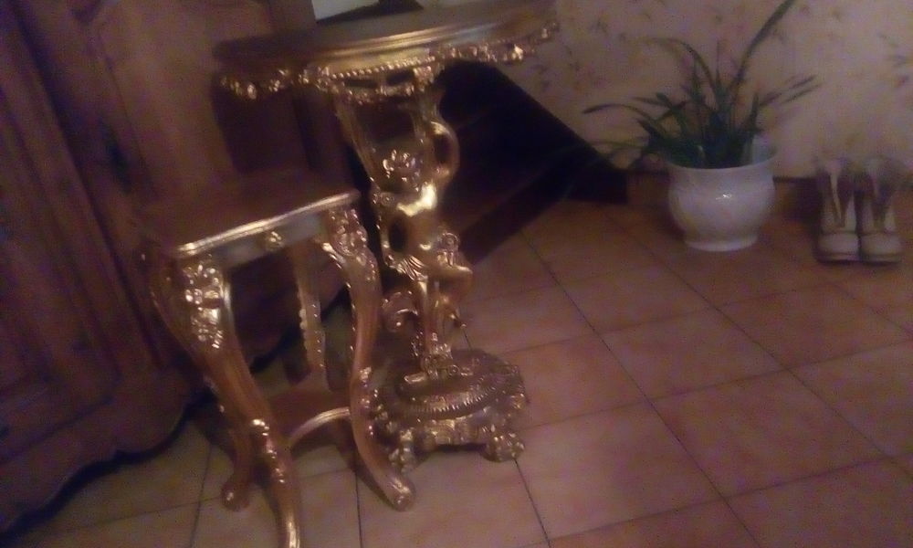 Console+miroir+sellette en bois dor&eacute; &agrave; la feuille d'or
Meubles