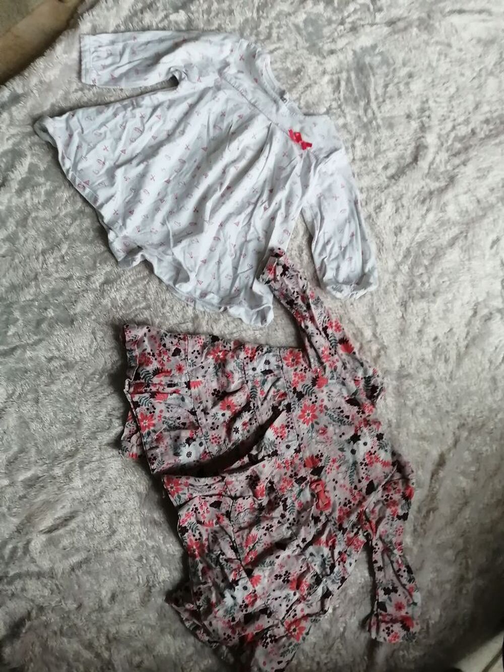 Lot filles 12 mois Vêtements
