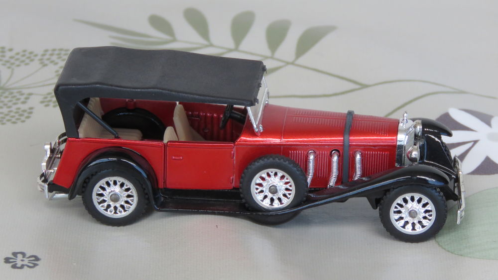 Voiture miniature Mercedes 