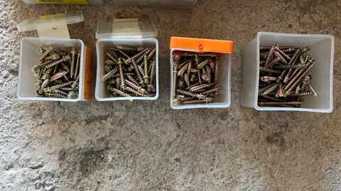 LOT 4 BOITES PATTE A VIS BOIS bichromat 10 Berric (56)