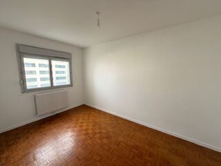  Appartement � vendre 4 pi�ces 77 m�