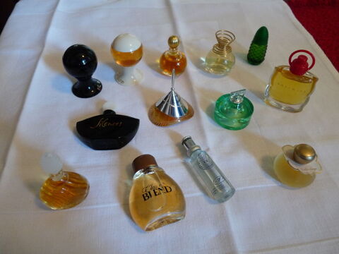 Flacons de parfums miniatures 80 Roppentzwiller (68)