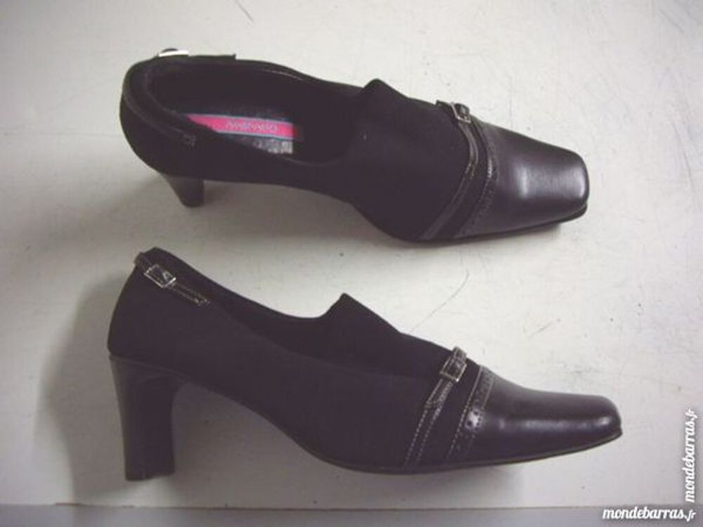 Escarpins Noir pointure 41/42 Chaussures