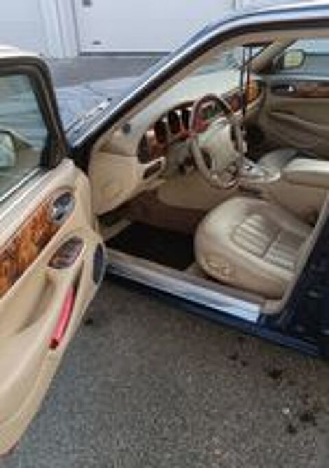 XJ 8 XJ8 3.2 A 1998 occasion 64000 Pau