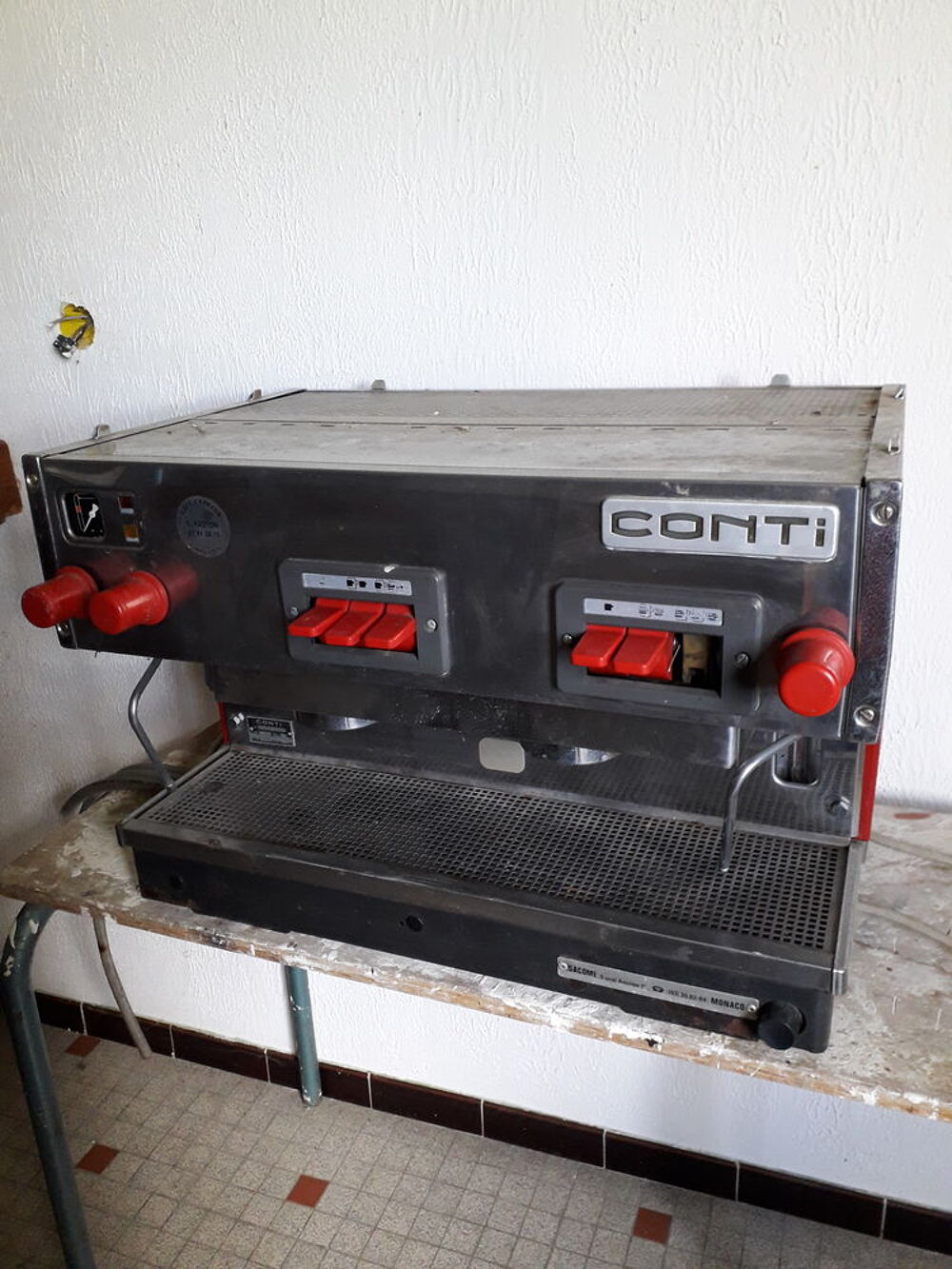 Machine &agrave; caf&eacute; de marque Conti Electroménager