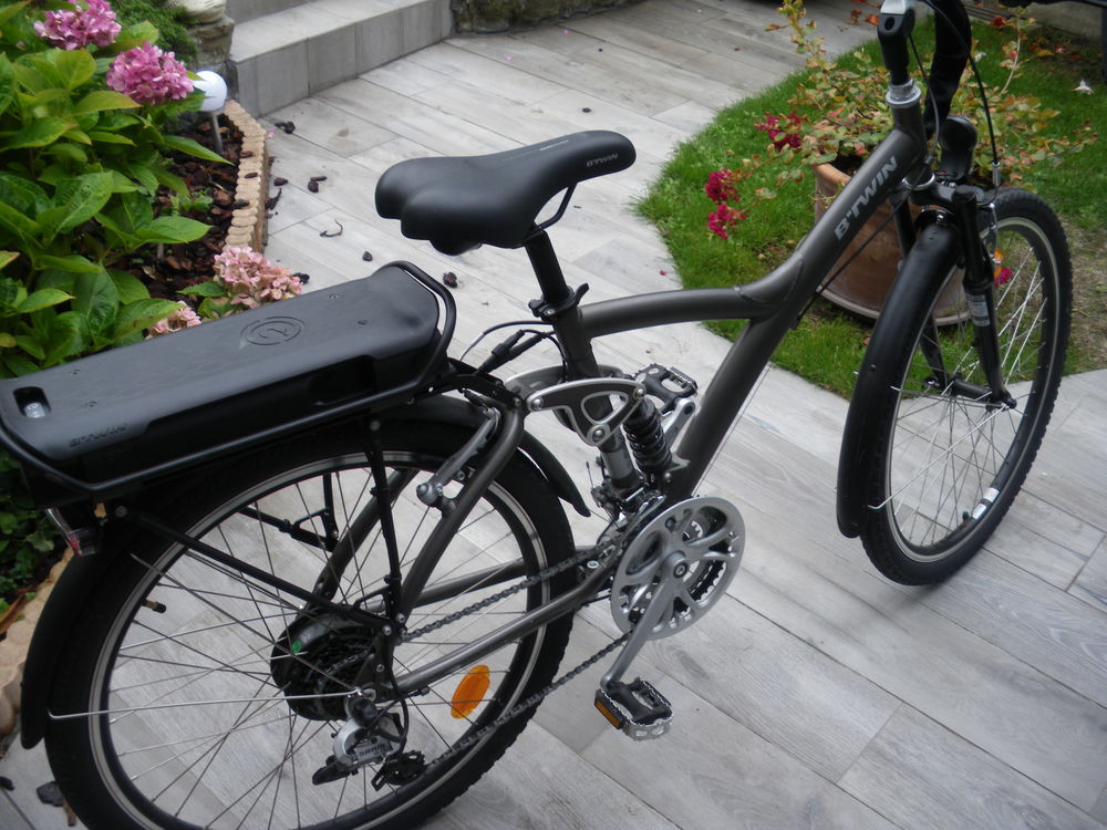 VELO ELECTRIQUE VTC B TWIN Vélos