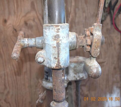 Perceuse sur colonne ancienne Le Thou (17)