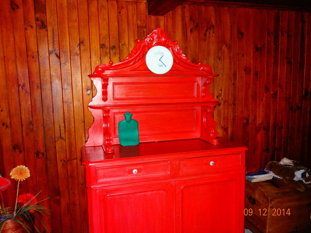 Offre buffet Saint Hubert d'&eacute;poque laqu&eacute; rouge Meubles