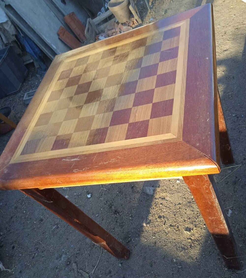 Table damier en marquetterie Meubles