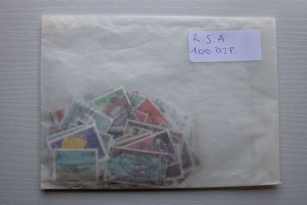 Afrique du Sud 100 timbres diff&eacute;rents 