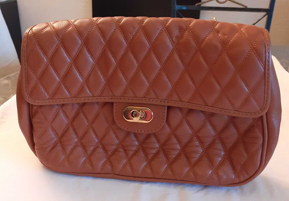 sac bandouli&egrave;re cha&icirc;ne en cuir matelass&eacute; LAURA VALLE Maroquinerie