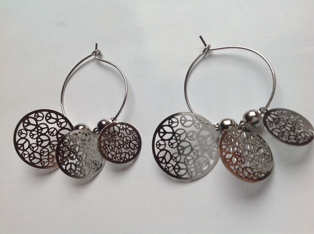 BOUCLES OREILLES ARGENT&Eacute; PEACE&amp;LOVE/ANNEAU Envoi Possible
Bijoux et montres