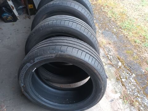 Lot de pneus Bridgestone Turanza 245 45 19 520 Lussac-les-Châteaux (86)
