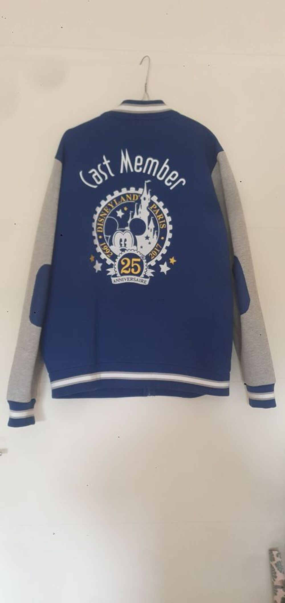 TEDDY DISNEY NEUF Vêtements