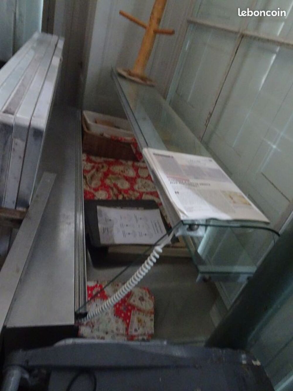 Lot de vitrines de pr&eacute;sentation alimentaire armoire positive Electroménager