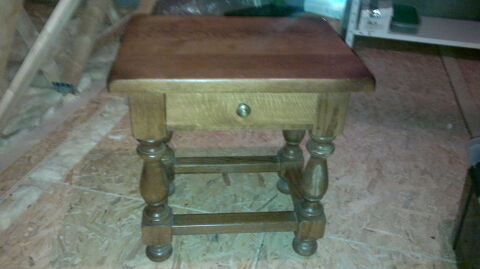 DIFFERENTS PETIT MEUBLES  BOIS CHENE 25 Villeneuve-sous-Pymont (39)