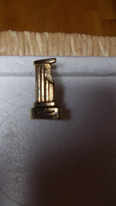 broche  un jour ailleurs  5 Thiais (94)