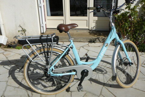 Joli Velo femme �lectrique bleu quasi neuf 500 Alen�on (61)