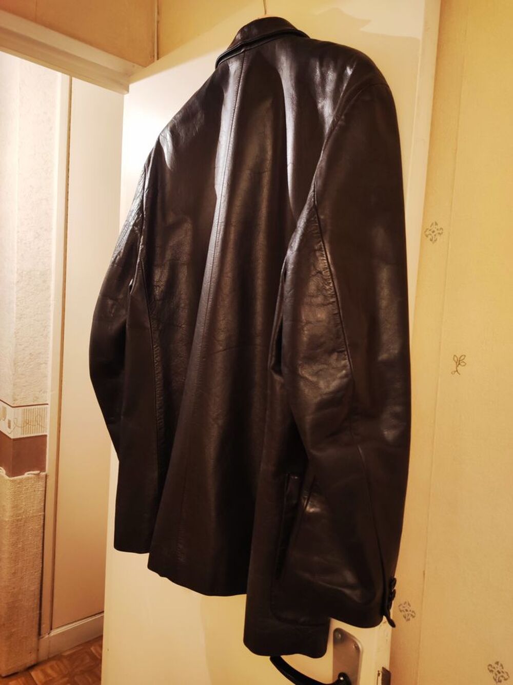 VESTE EN CUIR Vêtements