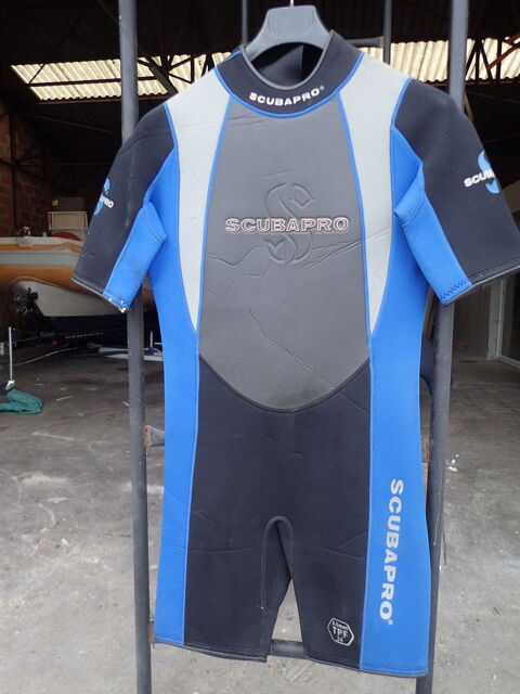 1 Shorty SCUBAPRO  2,5mm NEUVE taille M/50  H  bleu-gris-noi 80 Tours (37)