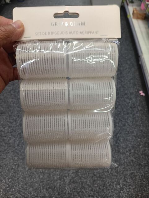 Set de 8 bigoudis auto agripant prix 5� 5 N�mes (30)