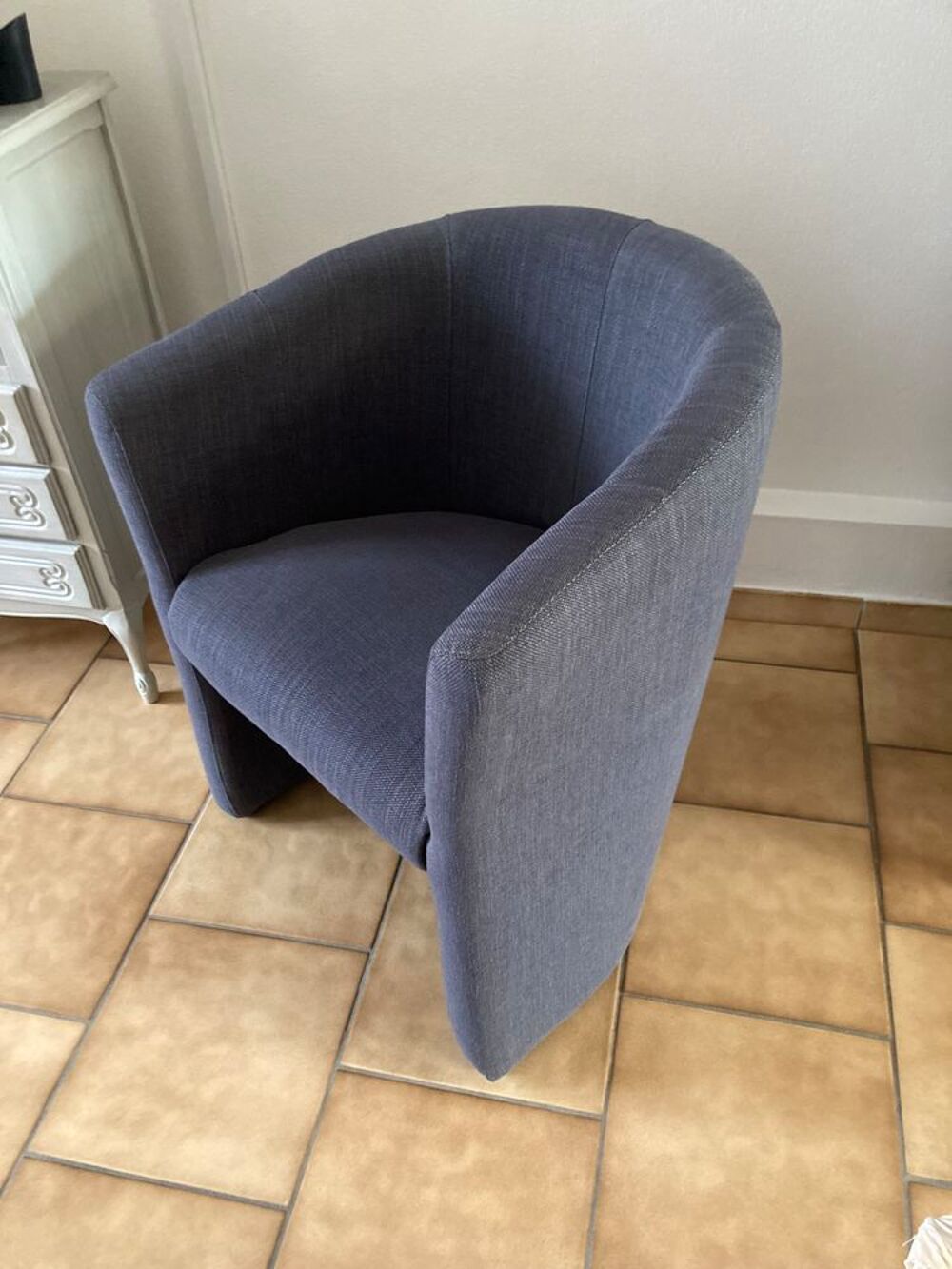Fauteuil . Meubles