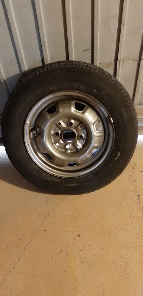 ROUE DE VOITURE 20 Saint-Victoret (13)