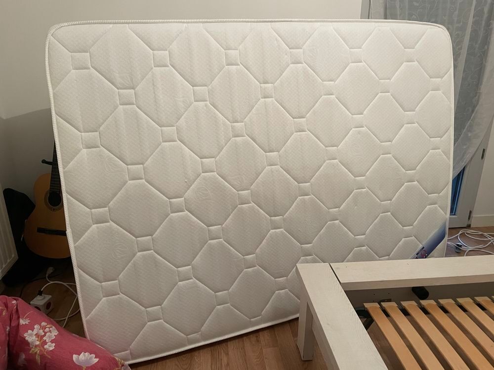 Sommier et matelas 140 x 190 Meubles