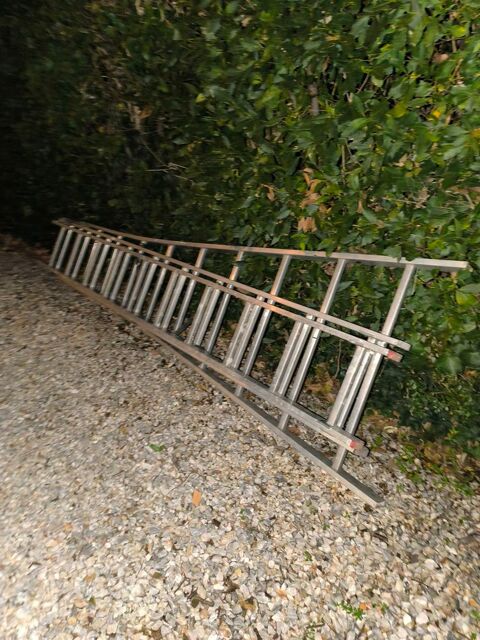 Echelle alu 3 pans 8.30 m 140 Saint-G�nis-des-Fontaines (66)