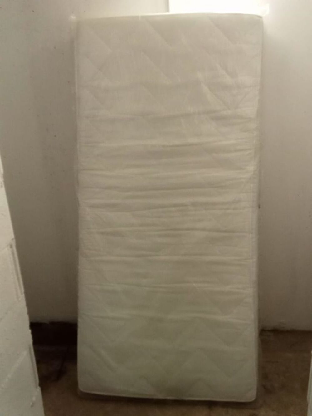 Matelas + Sommier bon &eacute;tat Meubles