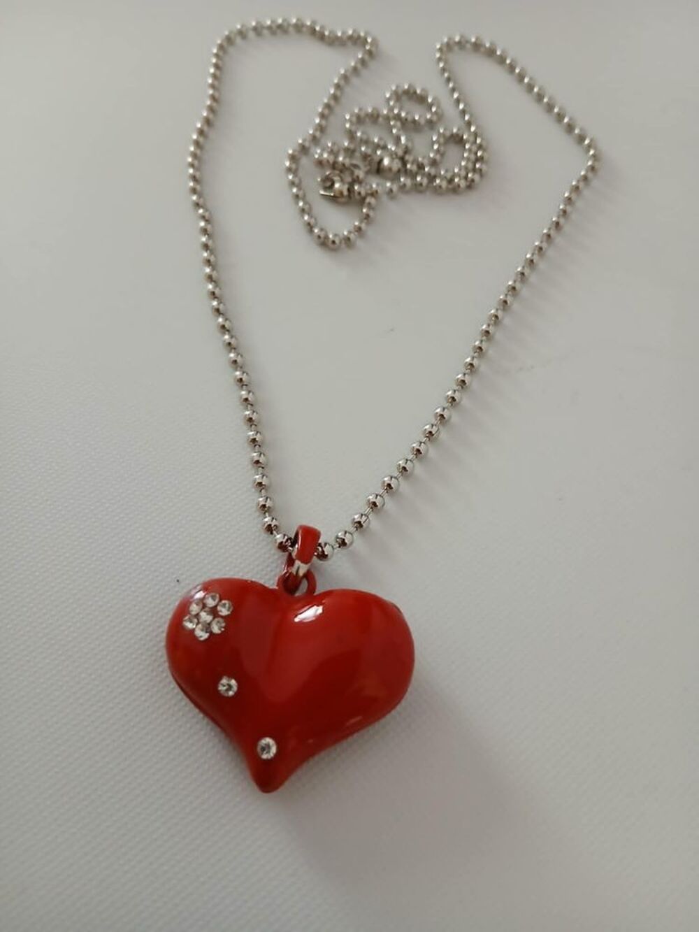 Joli sautoir c?ur rouge fleur strass N&deg;1410 Bijoux et montres
