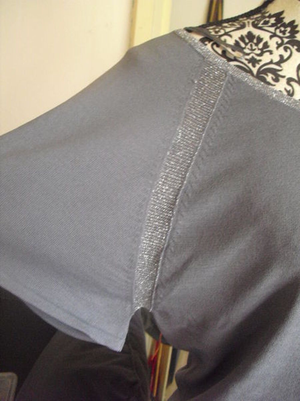 pull gris souris fil m&eacute;talis&eacute; NEUF CAMAIEU TAILLE 1 Vêtements