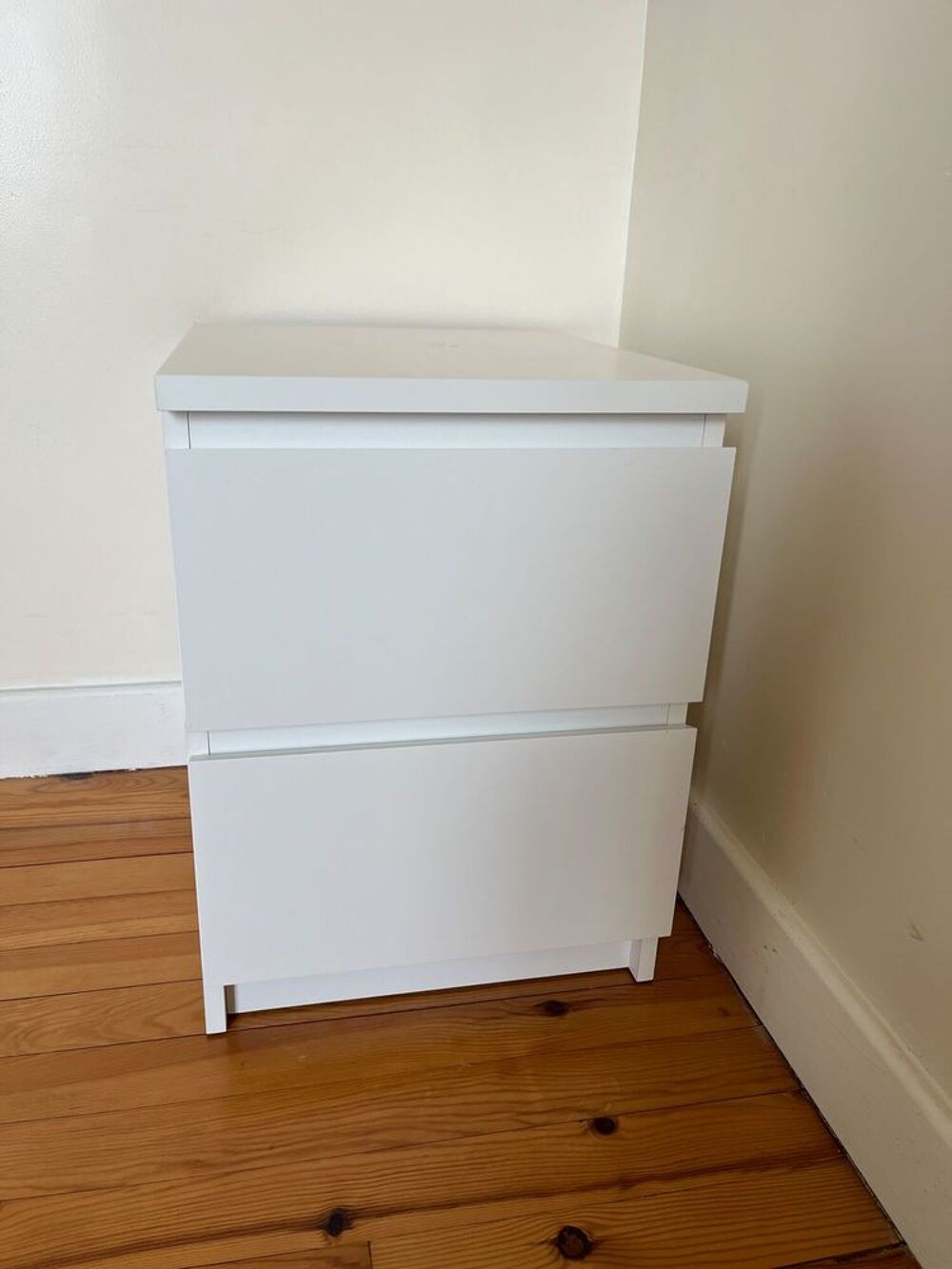 JE DONNE - Table de nuit / petite commode blanche Meubles