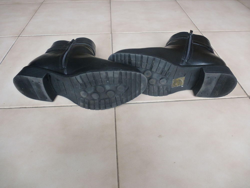 Bottines noires quasi neuves Chaussures