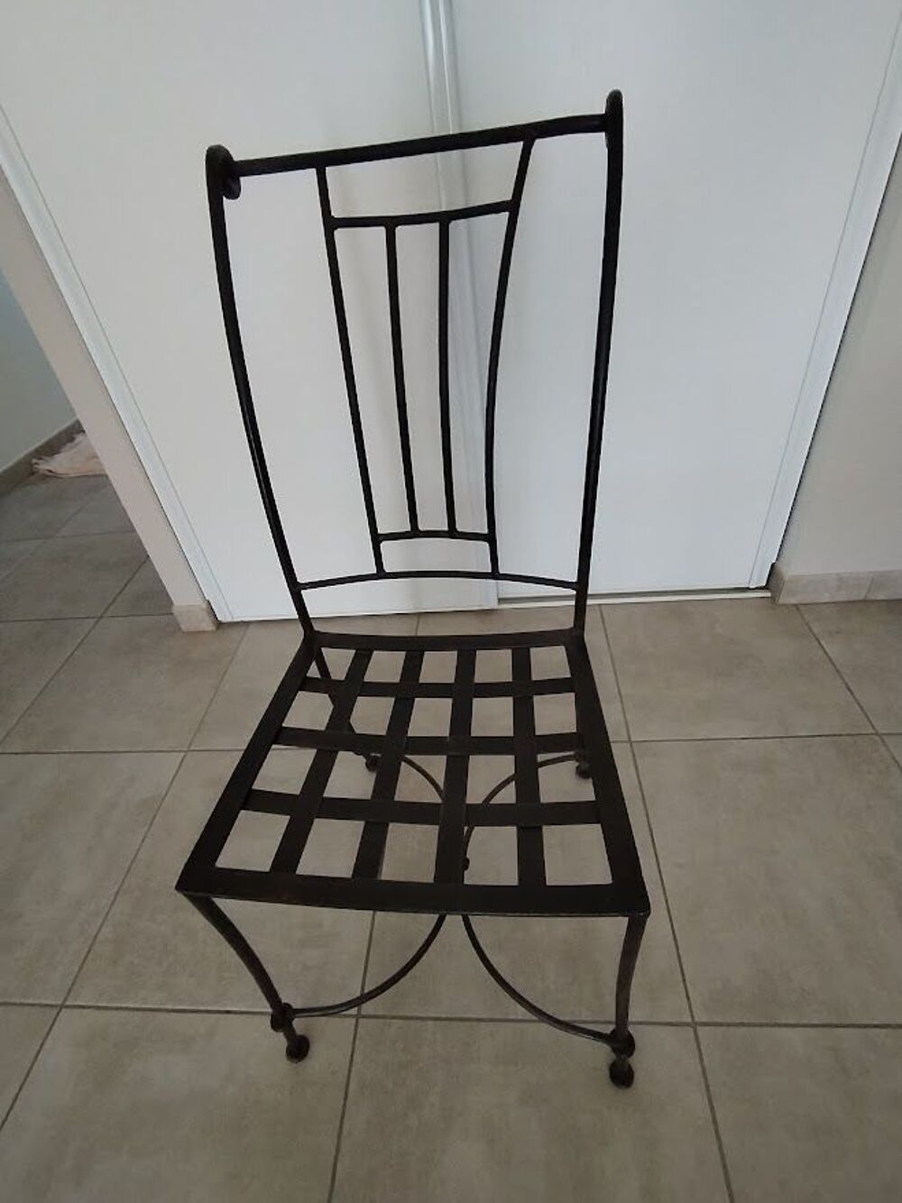 Table + chaises vendues ensemble ou non Meubles
