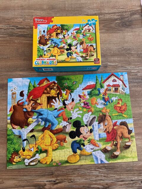 Puzzle 500 pi�ces  Mickey Mouse    club house 6 Saleilles (66)